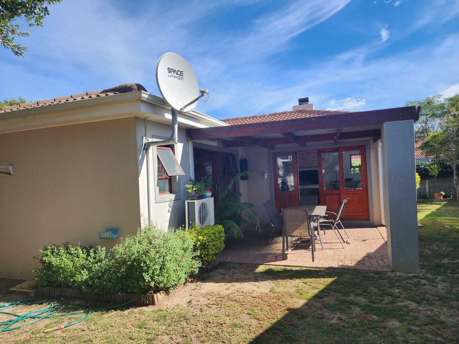 3 Bedroom Property for Sale in Goedemoed Western Cape